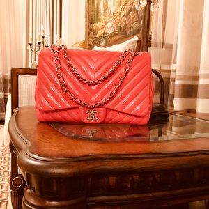 ⭕️‼️SOLD‼️⭕️Chanel Chevron patent leather jumbo